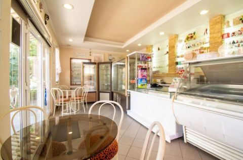 Eladó Üzlethelyiség 2220 Vecsés 