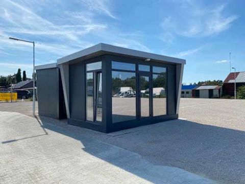 Kiadó Telek 1152 Budapest 15. kerület Telephely Kiadó Konténer Irodával és sok parkolási lehetőség