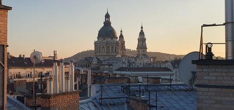 Eladó Lakás 1066 Budapest 6. kerület , Elegáns penthouse lakás kilátással a Bazilikára eladó!