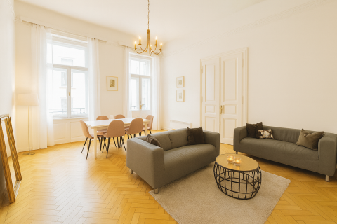 Eladó Lakás 1066 Budapest 6. kerület 