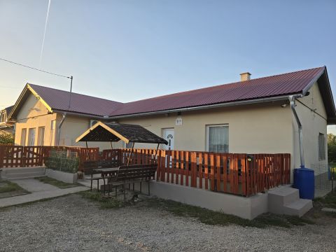 Eladó Ház 2451 Ercsi EGYSZINTES KÉT LAKÁSSAL