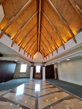 Eladó Ház 7773 Villány === Villány központjában volt banképület ===