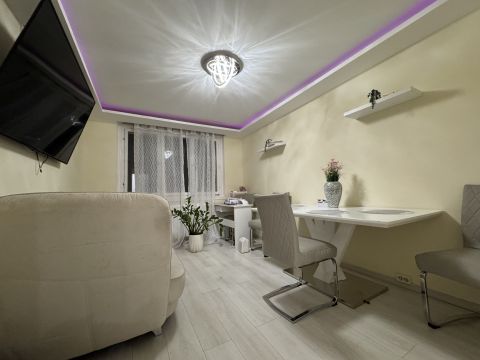 Eladó Lakás 1035 Budapest 3. kerület 