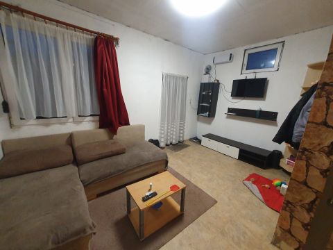 Eladó Ház 2213 Monorierdő , 2213