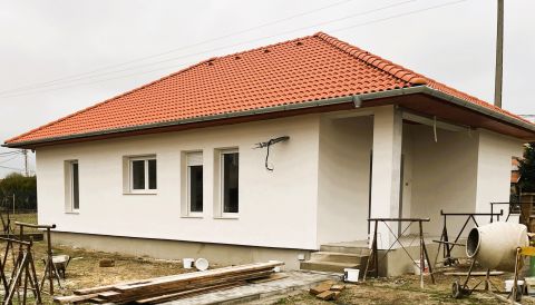 Eladó Ház 2347 Bugyi , Önálló újépítésű családi ház