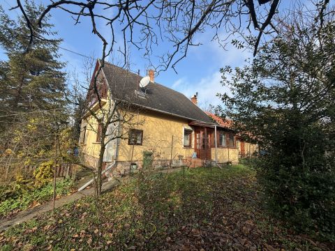 Eladó Ház 2066 Szár 