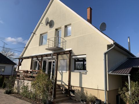 Eladó Ház 2373 Dabas Dabas-Gyón csendes mellékutcájában