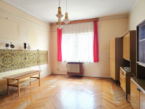 Eladó Lakás 7633 Pécs Jól átalakítható 55 nm-es tégla lakás