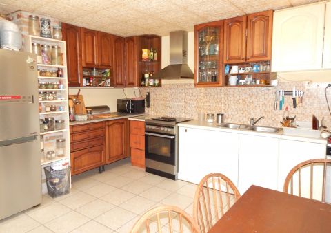 Eladó Ház 8651 Balatonszabadi , 2 lakóház hangulatos telken a központban, Balaton 10 percre