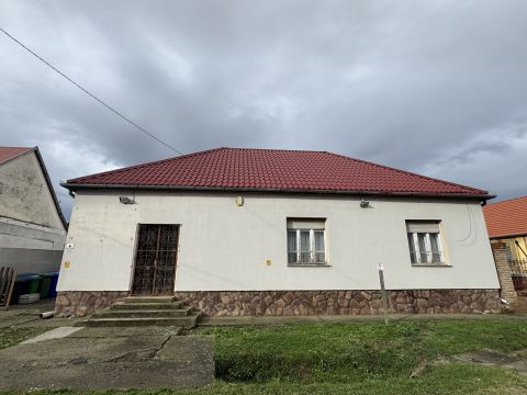 Eladó Ház 7833 Görcsöny 