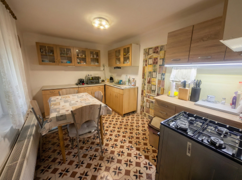 Eladó Ház 1182 Budapest 18. kerület , Ganzkertvárosban lehetőségekkel teli családi ház