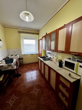 Eladó Lakás 7300 Komló 