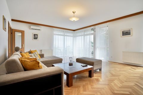 Eladó Lakás 1025 Budapest 2. kerület 