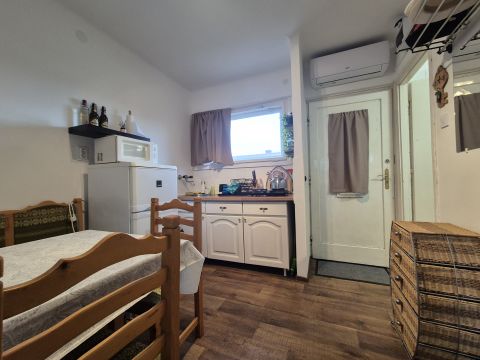 Eladó Lakás 8621 Zamárdi vízközeli, első emeleti 34 nm-es apartman lakás