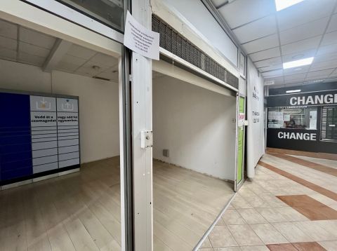 Eladó Üzlethelyiség 1026 Budapest 2. kerület Budagyöngye Bevásárlóközpont