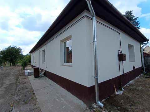 Eladó Ház 2711 Tápiószentmárton , 2 SZOBÁS HÁZ