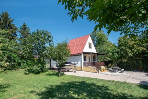 Eladó Ház 2458 Kulcs , Duna parthoz közel