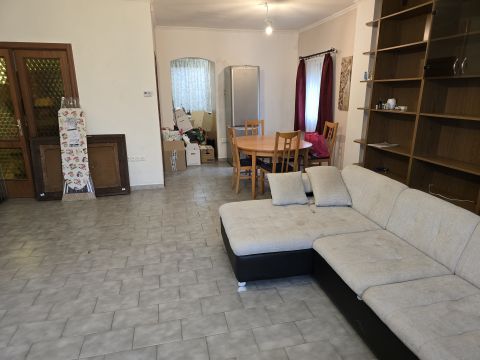 Eladó Ház 2030 Érd Érd-Parkvárosban, 2 szintes + szuterénes, jó állapotú ház 