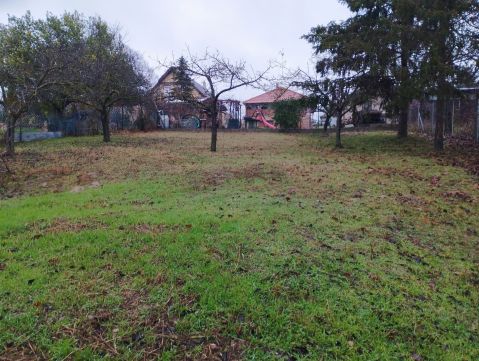 Eladó Telek 2146 Mogyoród , Mogyoródi belterület iskolához közel