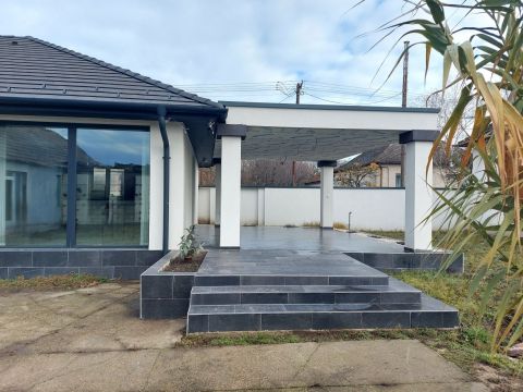 Eladó Ház 6070 Izsák 