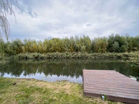 Eladó Ház 6325 Dunatetétlen , Eladó Dunatetétlen egy vízparti ingatlan!