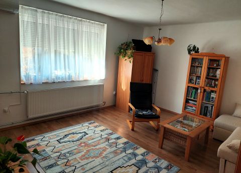 Eladó Lakás 7400 Kaposvár , *** Szántó utca, földszinti, 2 szobás, klímás, cirkós lakás 