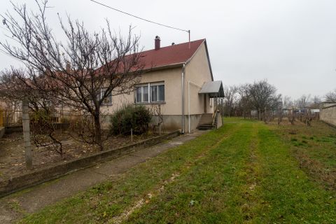 Eladó Ház 8000 Székesfehérvár 