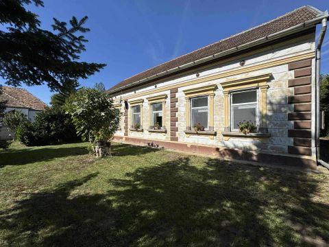 Eladó Ház 8653 Ádánd 