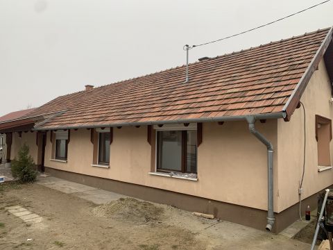 Eladó Ház 2377 Örkény , Örkény központhoz közel