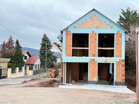 Eladó Ház 7635 Pécs , Donátus részén, ÚJ ÉPÍTÉSŰ ikerház garázzsal