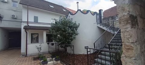 Eladó Lakás 2045 Törökbálint 