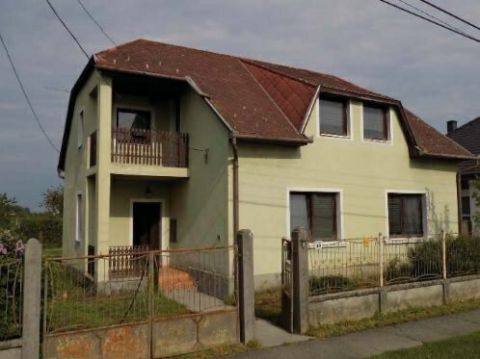 Eladó Ház 9167 Bősárkány  Winkler Tüzép közelében