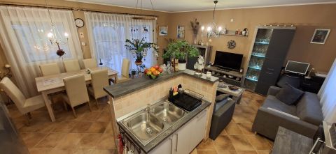 Eladó Ház 6000 Kecskemét , Eladó nappali + 3 szobás ház Katonatelep