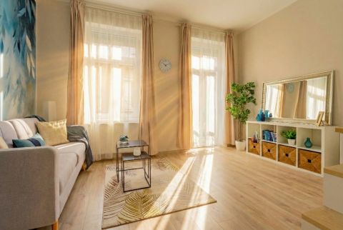 Eladó Lakás 1082 Budapest 8. kerület , Corvin Plázánál fullos lakás