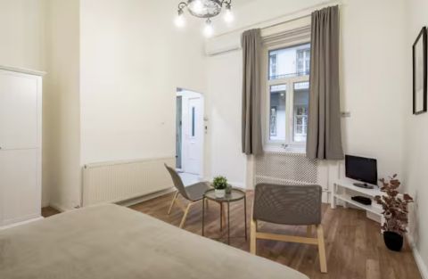 Eladó Lakás 1068 Budapest 6. kerület 