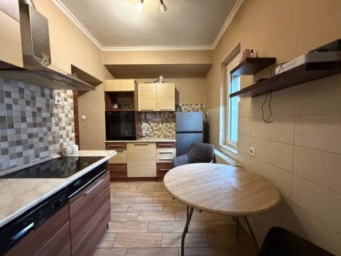 Eladó Lakás 6200 Kiskőrös , Eladó Kiskőrösön egy 70 nm lakás a Tavasz utcában!