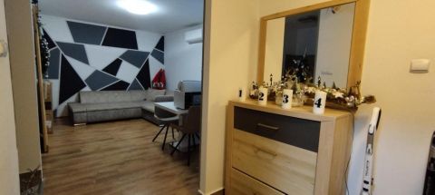 Eladó Lakás 7100 Szekszárd , 7100 Szekszárd, Újváros