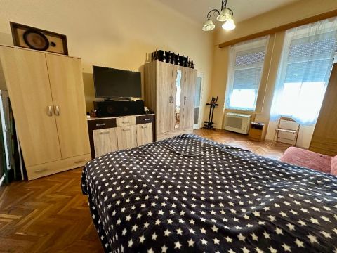 Eladó Lakás 4002 Debrecen , 4025 Debrecen, Debreceni Ítélőtábla