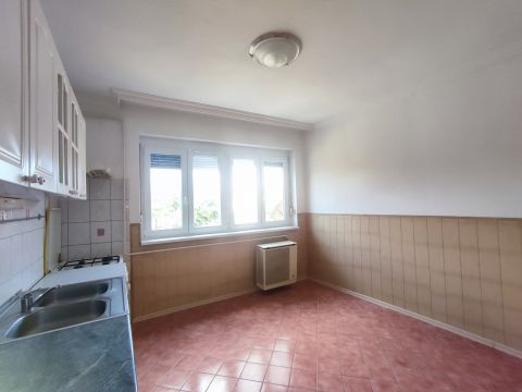 Kiadó Lakás 6000 Kecskemét 
