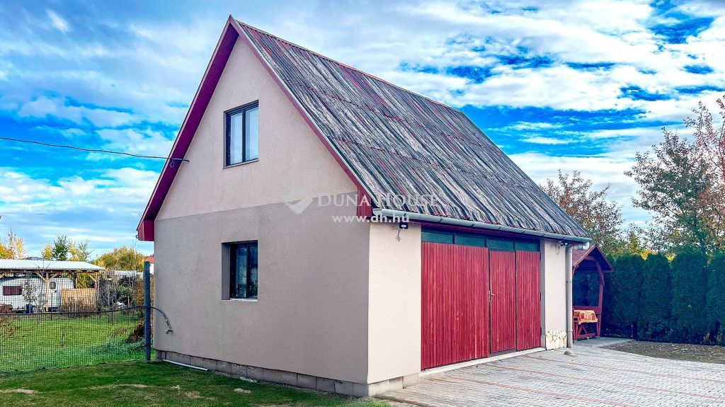 8600 Siófok , Sóstói városrészben — 1/7