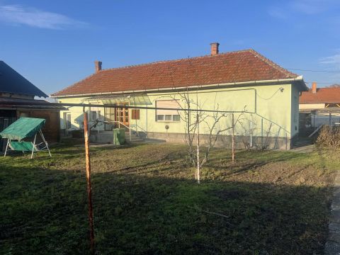 Eladó Ház 5100 Jászberény , Jásztelki út vonzásásban