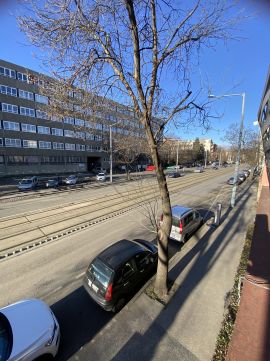 Eladó Lakás 1034 Budapest 3. kerület 