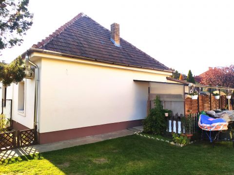 Eladó Ház 1141 Budapest 14. kerület 