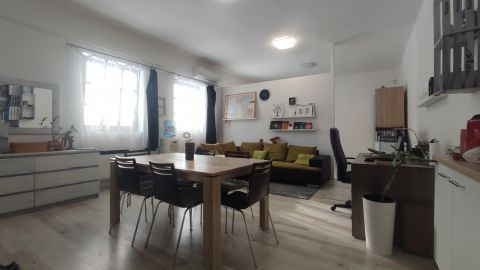 Eladó Iroda 8900 Zalaegerszeg , Kiváló befektetés a belváros közelében parkolóval