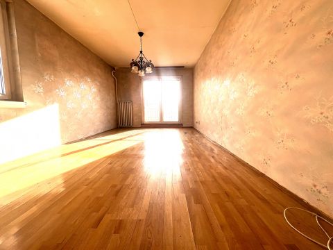 Eladó Lakás 1039 Budapest 3. kerület AZONNAL KÖLTÖZHETŐ 3 szobás, étkezős, PANORÁMÁS Békáson!