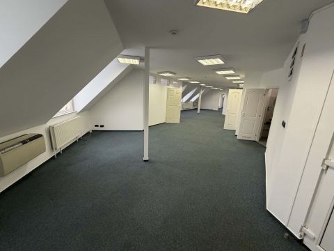 Kiadó Iroda 4025 Debrecen 