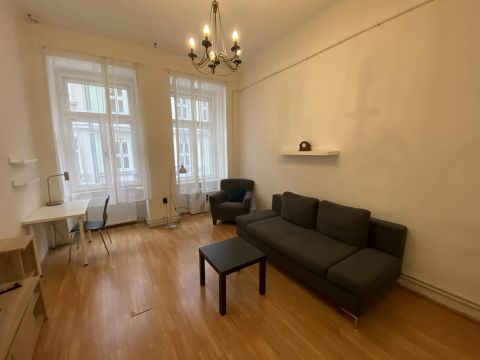 Kiadó Lakás 1074 Budapest 7. kerület 