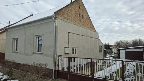 Eladó Ház 7200 Dombóvár 