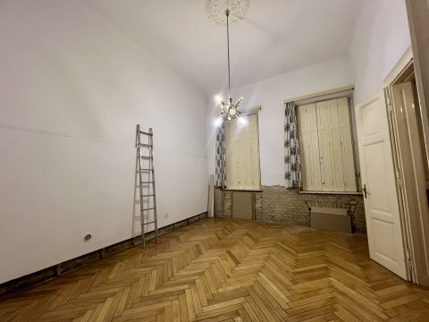 Eladó Lakás 1081 Budapest 8. kerület 