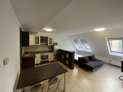 Kiadó Lakás 7633 Pécs 